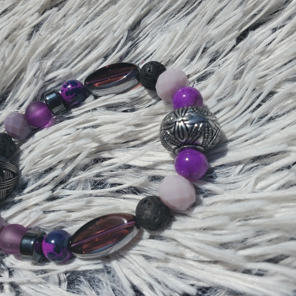 Beautiful handmade glass and stone beaded bracelet - Picture 4 of 4